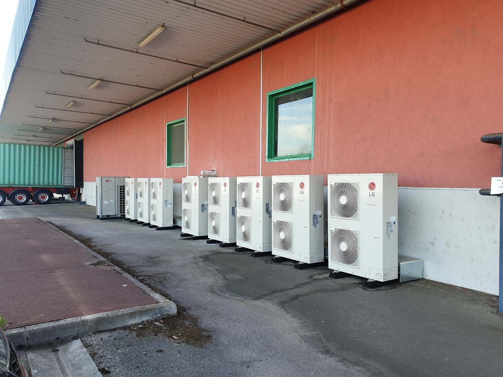 Installation de 10 gainables sur gaines textiles